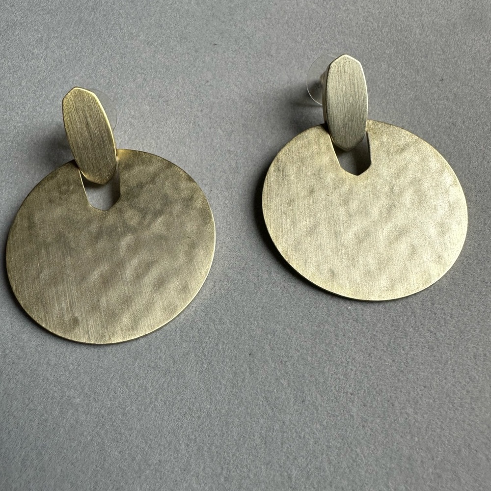Gold Kendra Scott earrings